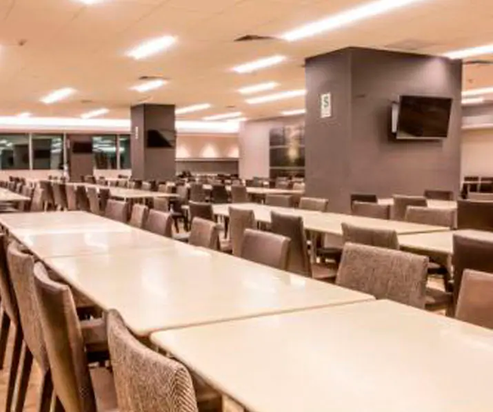 Comedor Edificio Leuro de Oficinas Prime en Alquiler en Miraflores Key Partners
