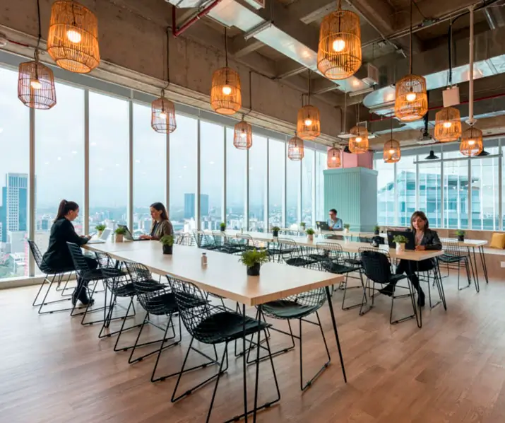 Coworking Edificio Leuro de Oficinas Prime en Alquiler en Miraflores Key Partners